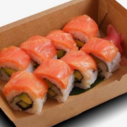 Salmon Avocado Roll (8 Pcs)